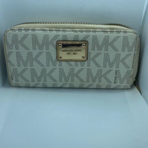 MK wallet